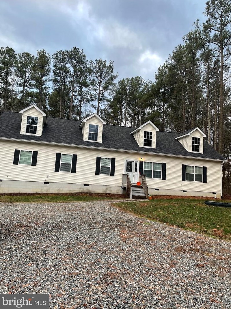 633 W Point Dr, Ruther Glen, VA 22546