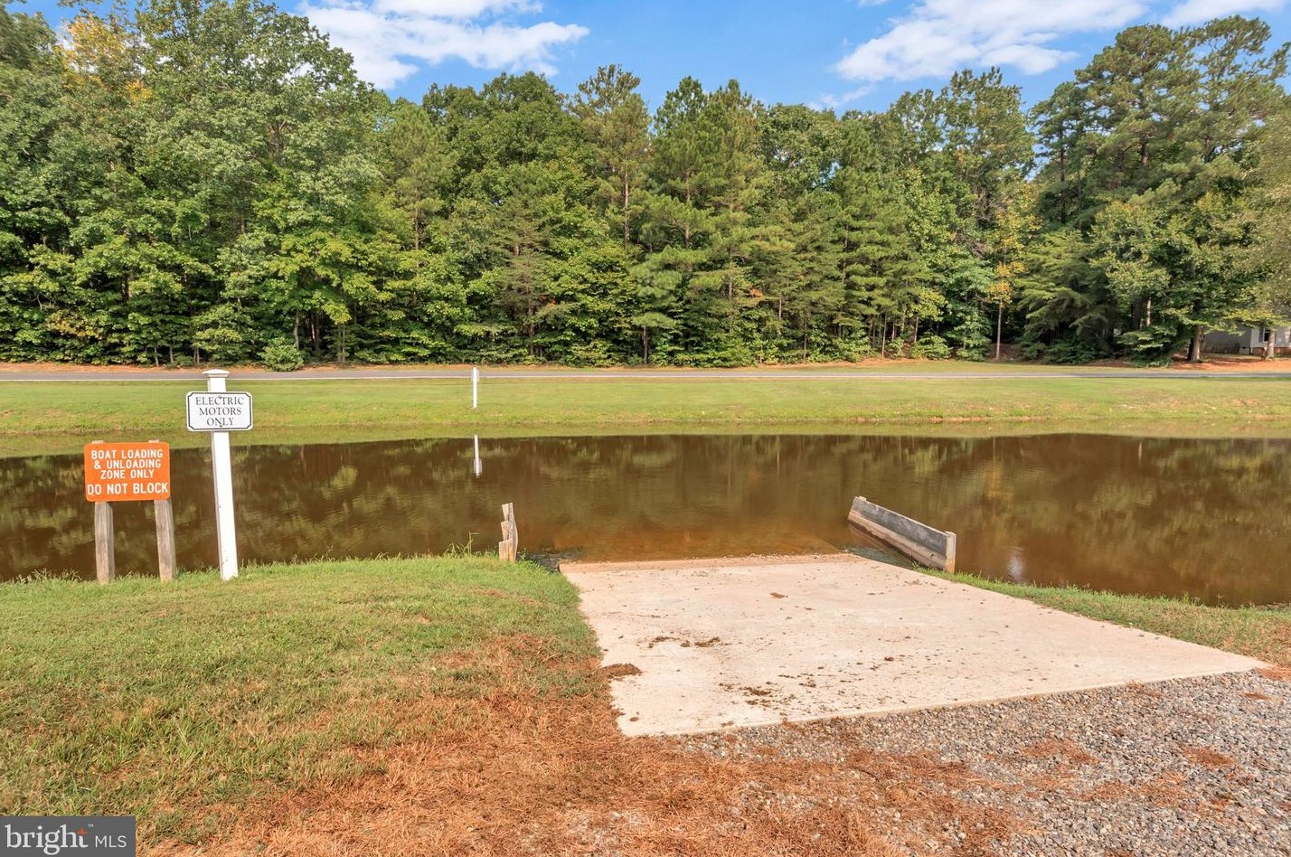 600 Joy Dr, Ruther Glen VA  22546-1202 exterior