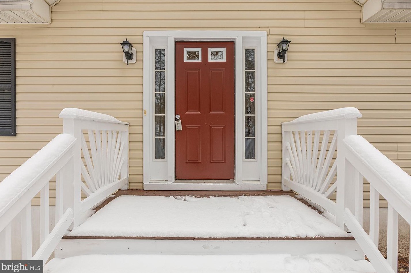 600 Joy Dr, Ruther Glen VA  22546-1202 exterior