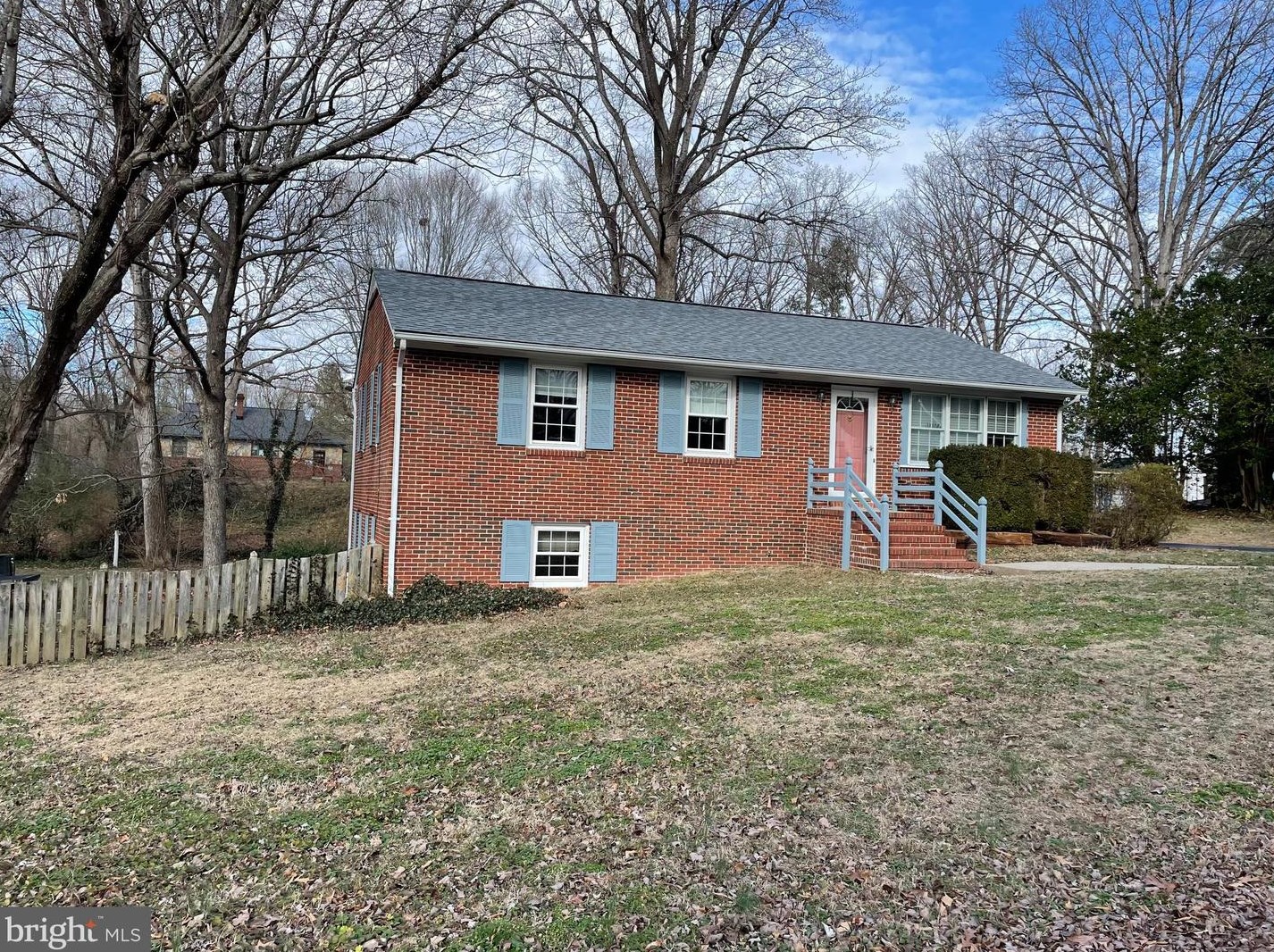 17177 Elm St, Bowling Green, VA 22427