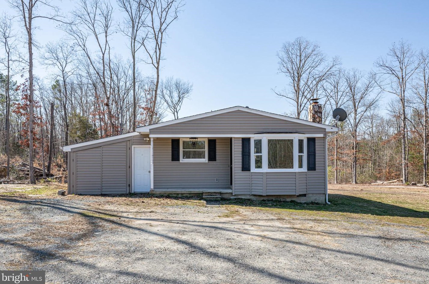 15434 Bull Church Rd, Woodford, VA 22580