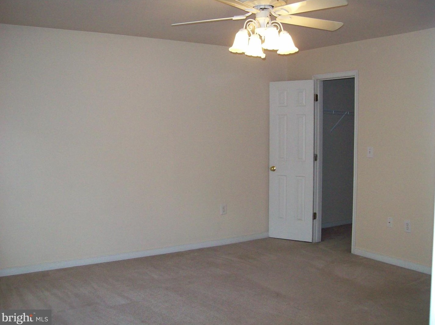 733 Glen Cove Dr, Ruther Glen VA  22546-1504 exterior