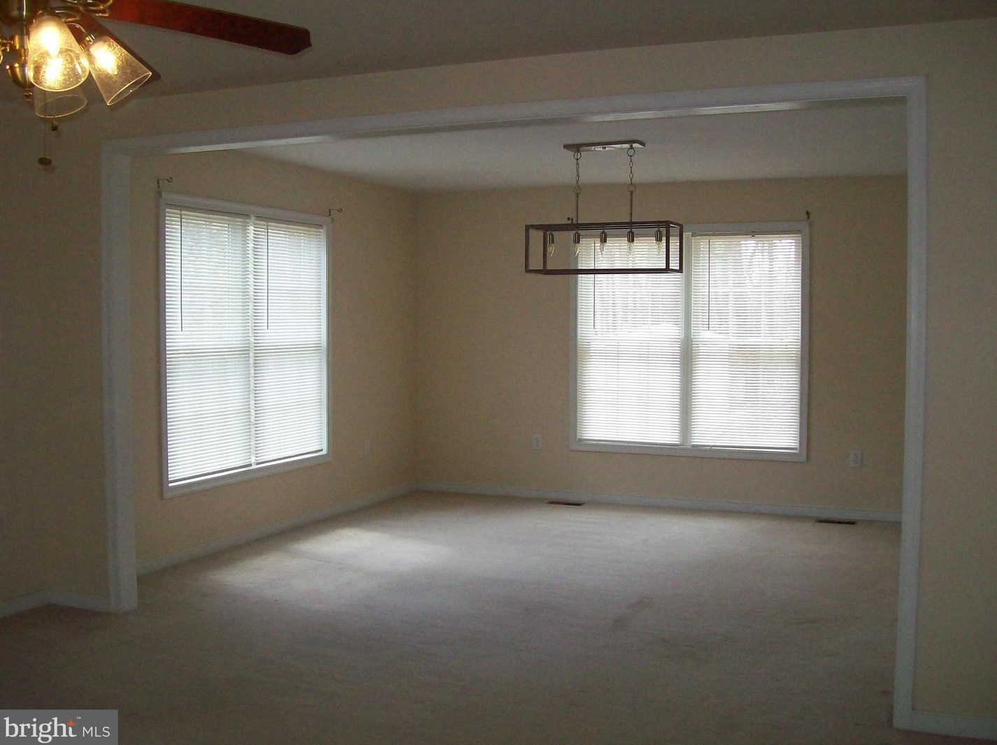 733 Glen Cove Dr, Ruther Glen VA  22546-1504 exterior