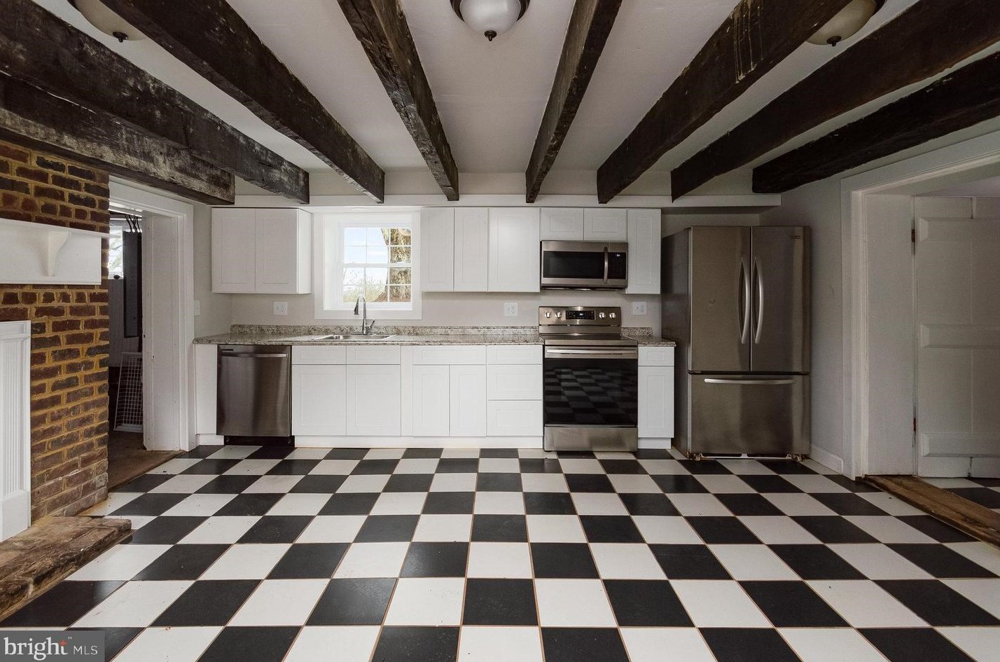2349 Skinkers Neck Rd, Rappnhanck VA  22538-2024 exterior