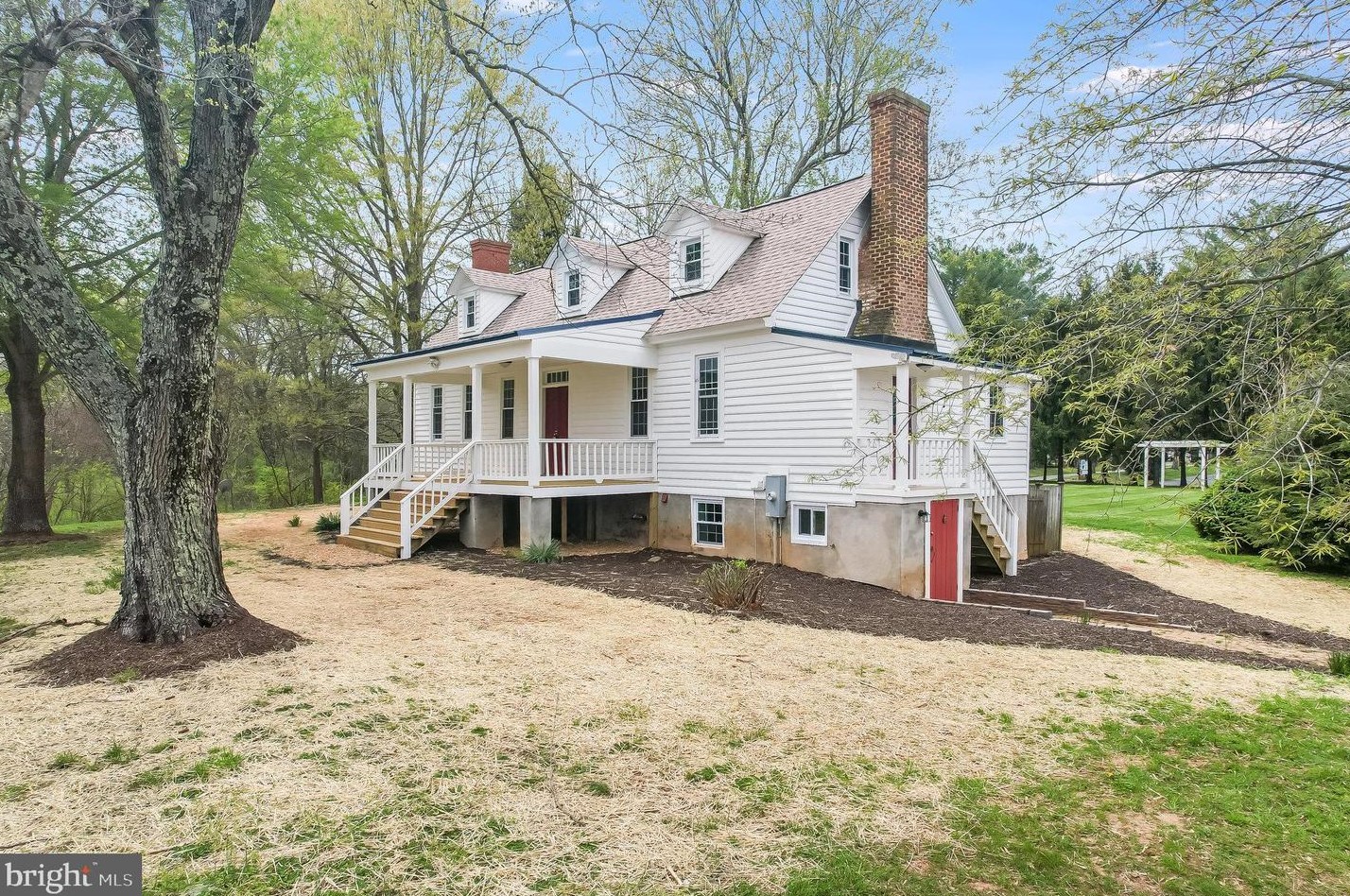 2349 Skinkers Neck Rd, Rappnhanck, VA 22538