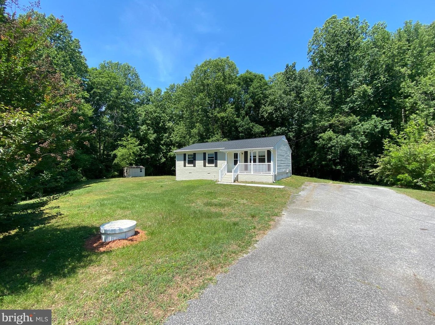 16623 Braswell St, Bowling Green, VA 22427