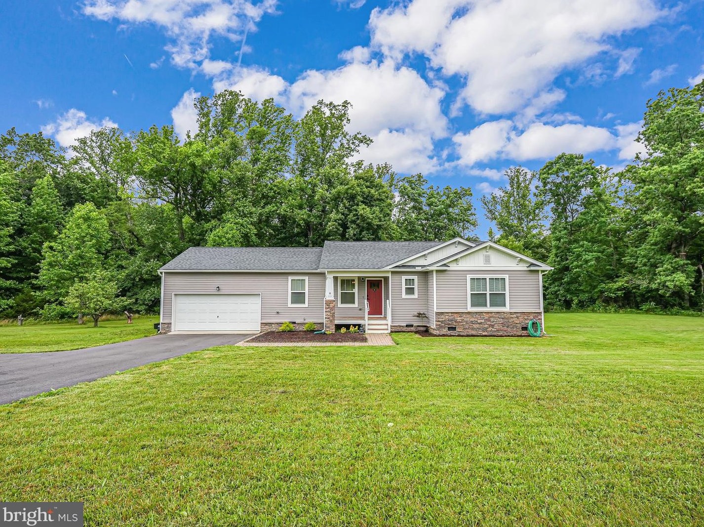 15196 Countyline Church Rd, Woodford, VA 22580