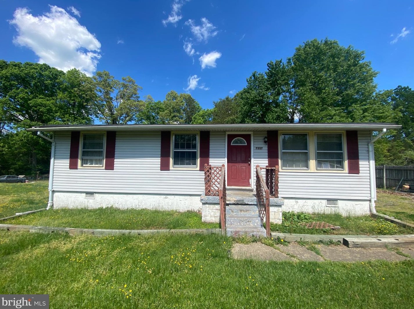 7357 Twin Cedars Dr, Woodford, VA 22580-3417
