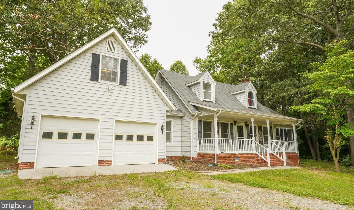 17092 Seals Rd, Bowling Green, VA 22427-2809