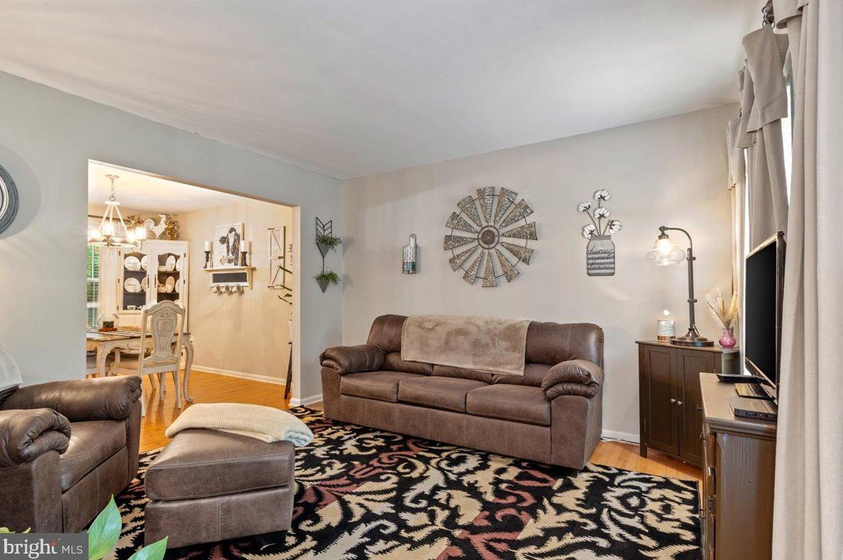 251 Cedar Ridge Dr, Ruther Glen, VA 22546