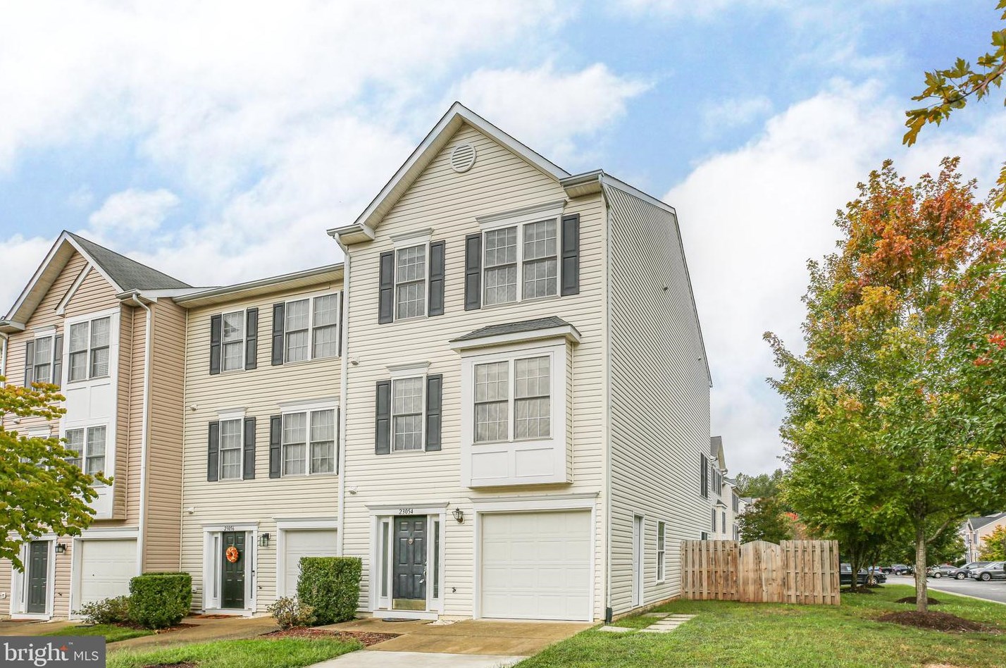 23054 Triple Crown Dr, Ruther Glen, VA 22546