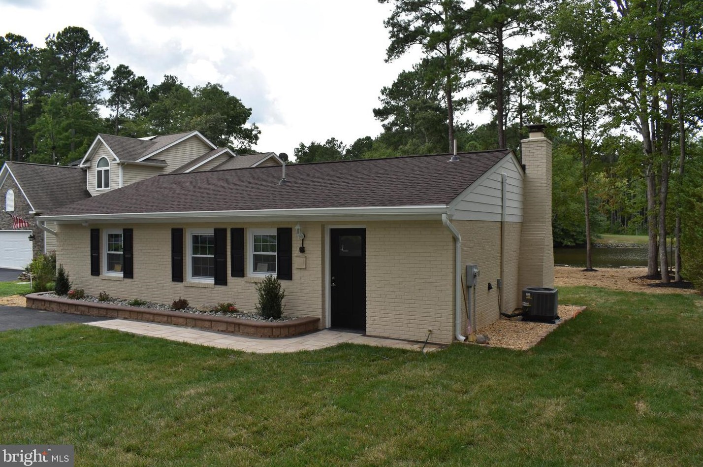 72 Lake Caroline Dr, Ruther Glen, VA 22546