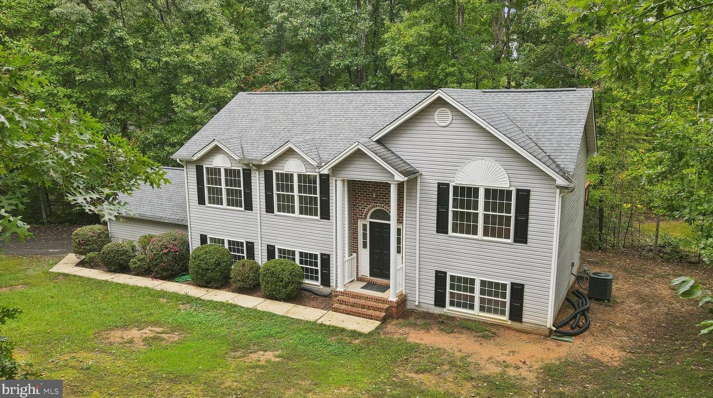 996 Lake Heritage Dr, Ruther Glen, VA 22546