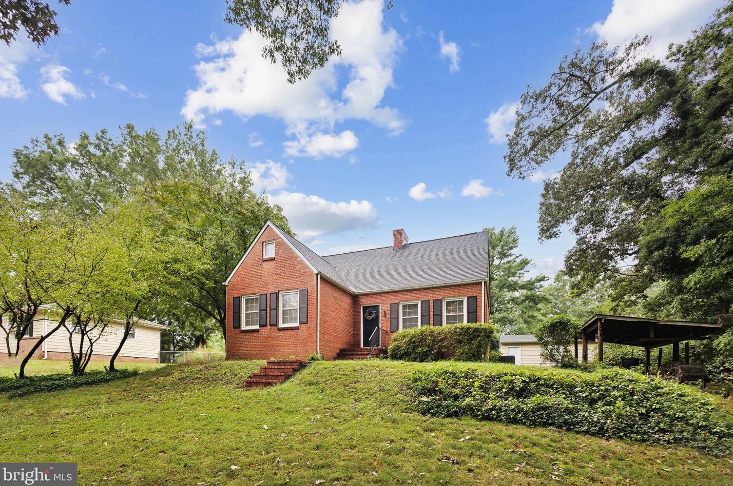 124 Coghill St, Bowling Green, VA 22427