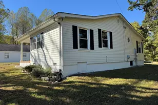 17201 Sarah St, Bowling Green, VA 22427 - Photo 4