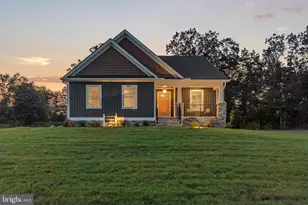 113 Logan Wy, Tappahannock, VA 22560 - Photo 2