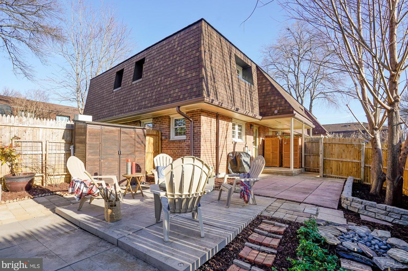 226 S Virginia Ave #89, Falls Church, VA 22046