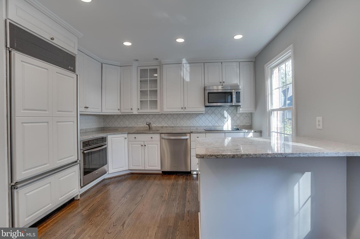 1003 Jennifer Ln, Falls Church, VA 22046