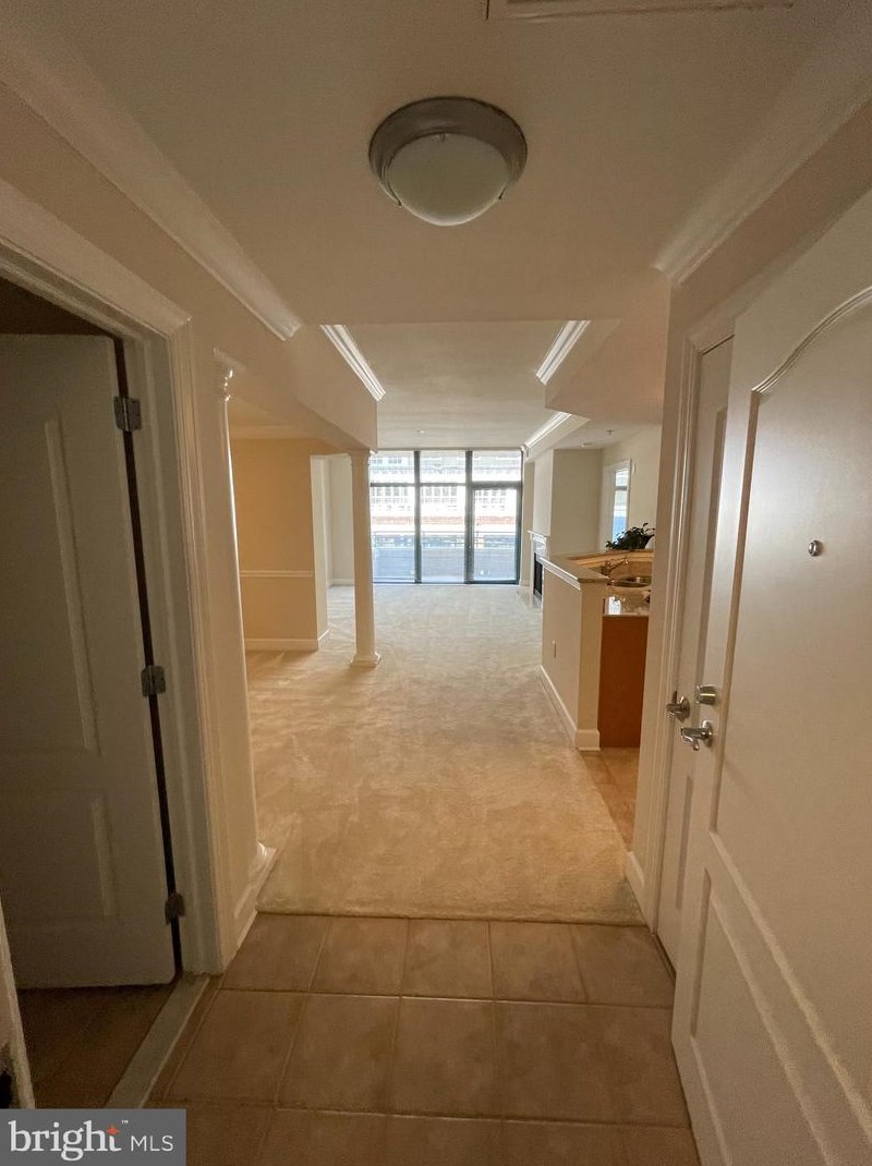502 W Broad St #202, Falls Church, VA 22046