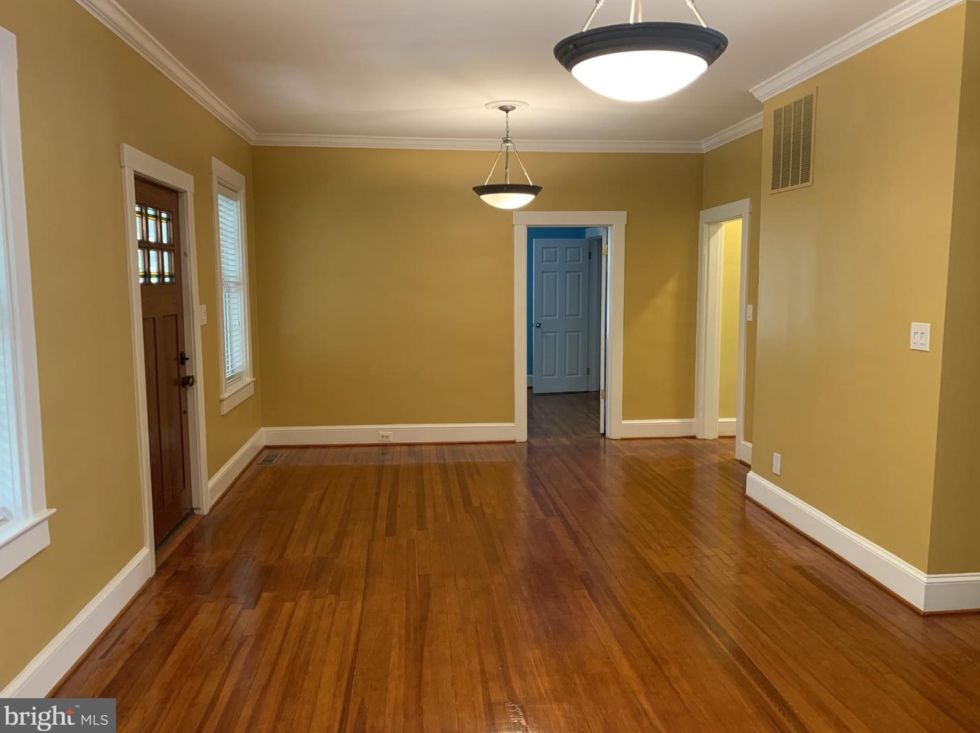 540 Great Falls St, Falls Church, VA 22046