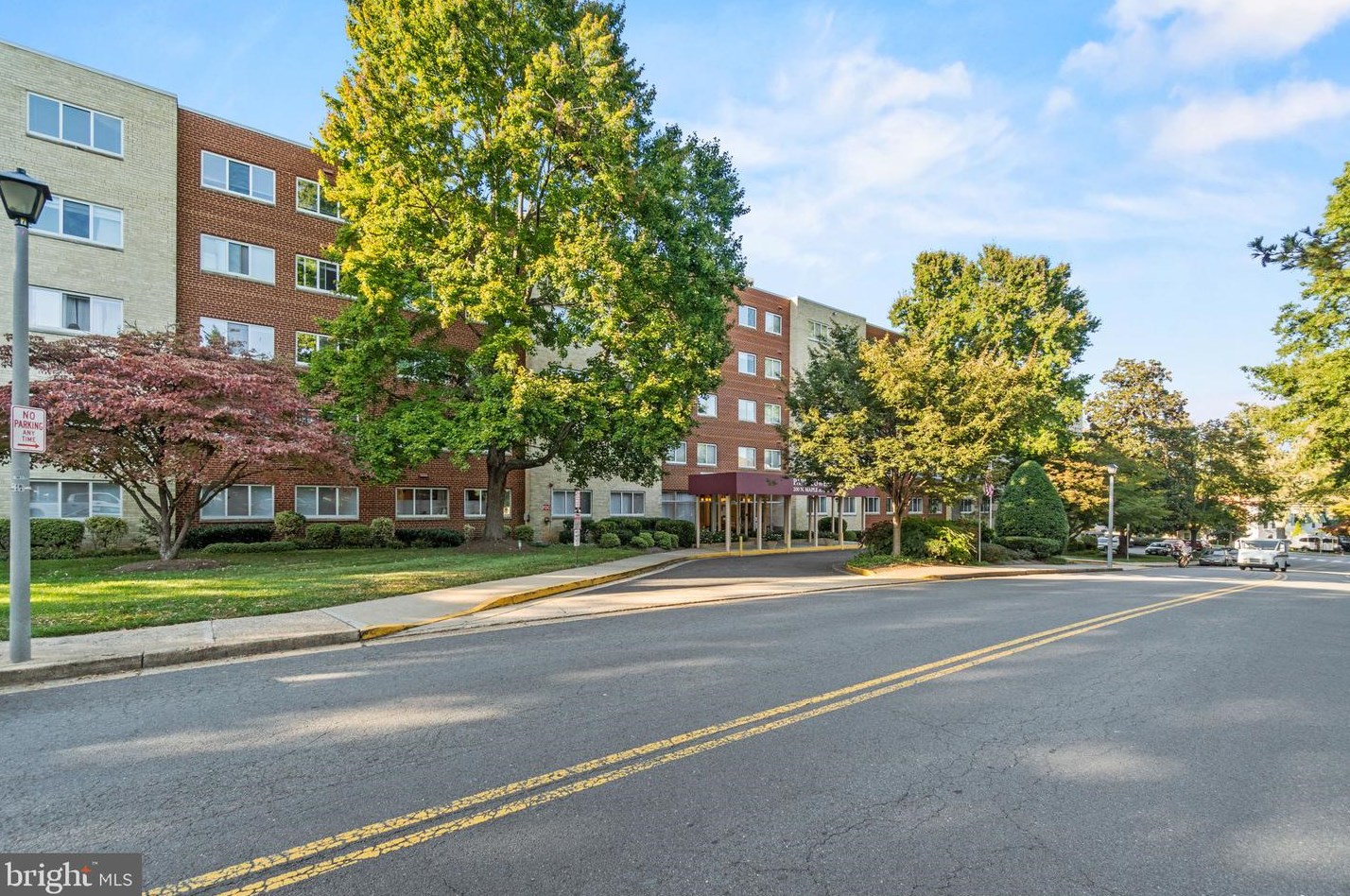 200 N Maple Ave #608, Falls Church, VA 22046