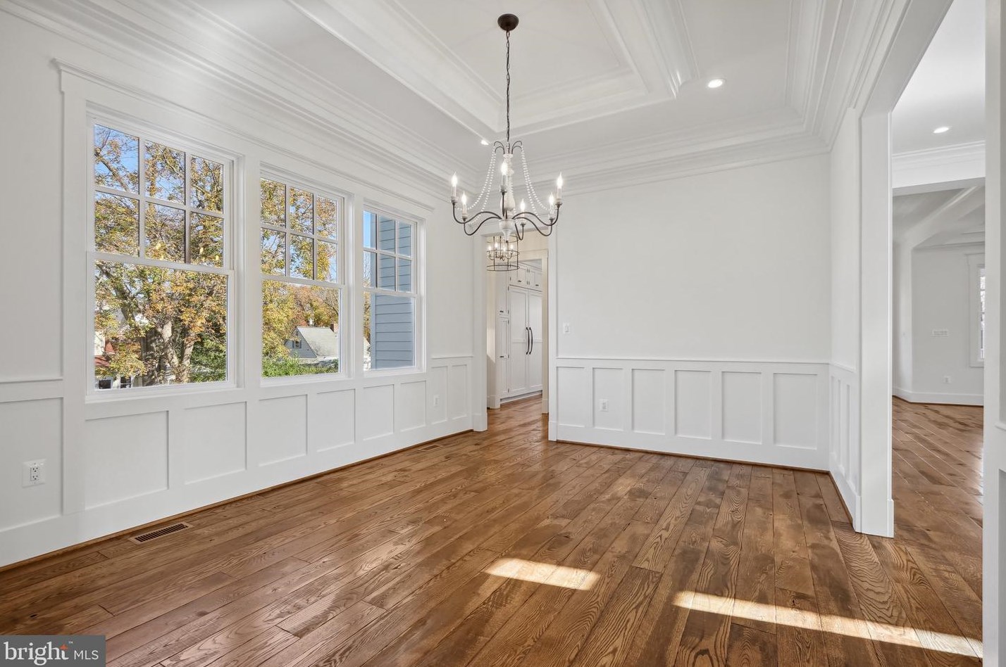 608 Jackson St, Falls Church VA  22046-2828 exterior