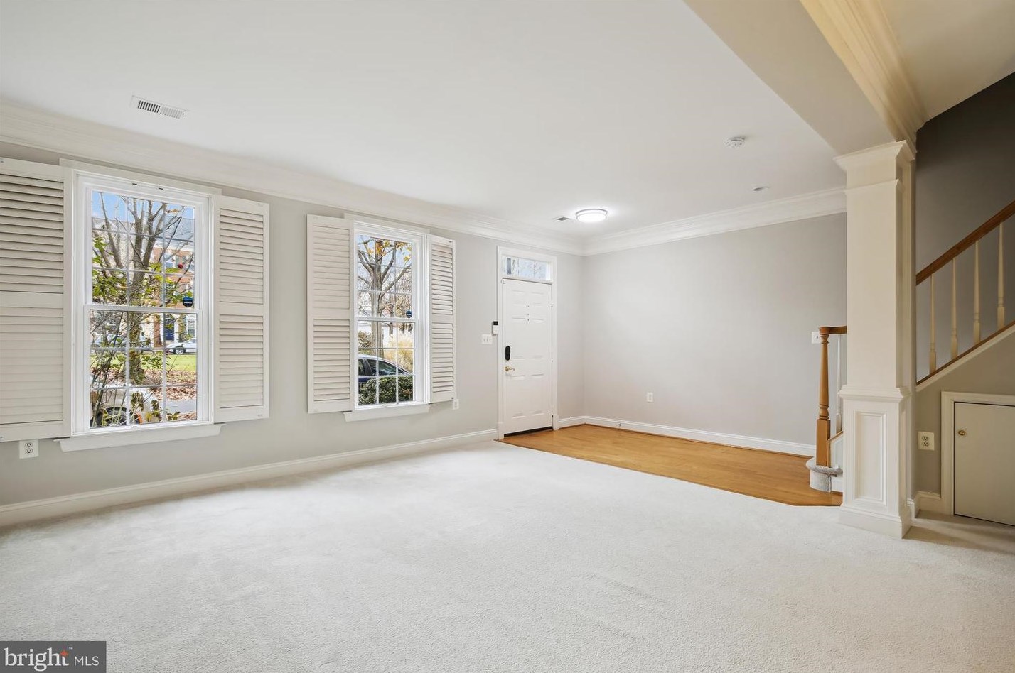 124 Whittier Cir, Falls Church, VA 22046-3562