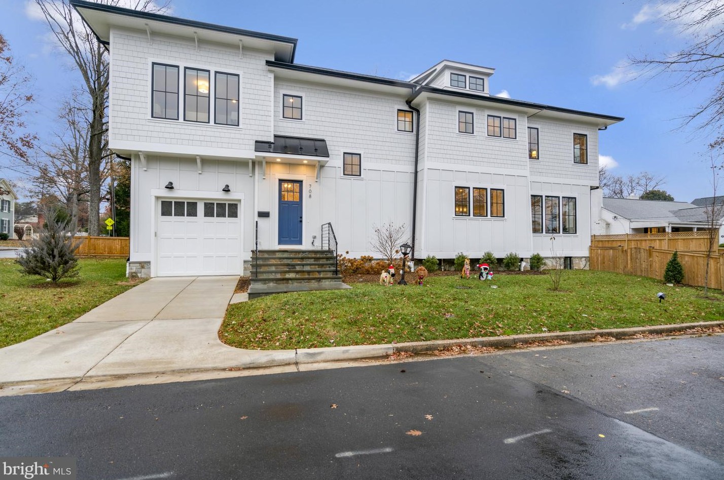 708 Fulton Ave, Falls Church, VA 22046