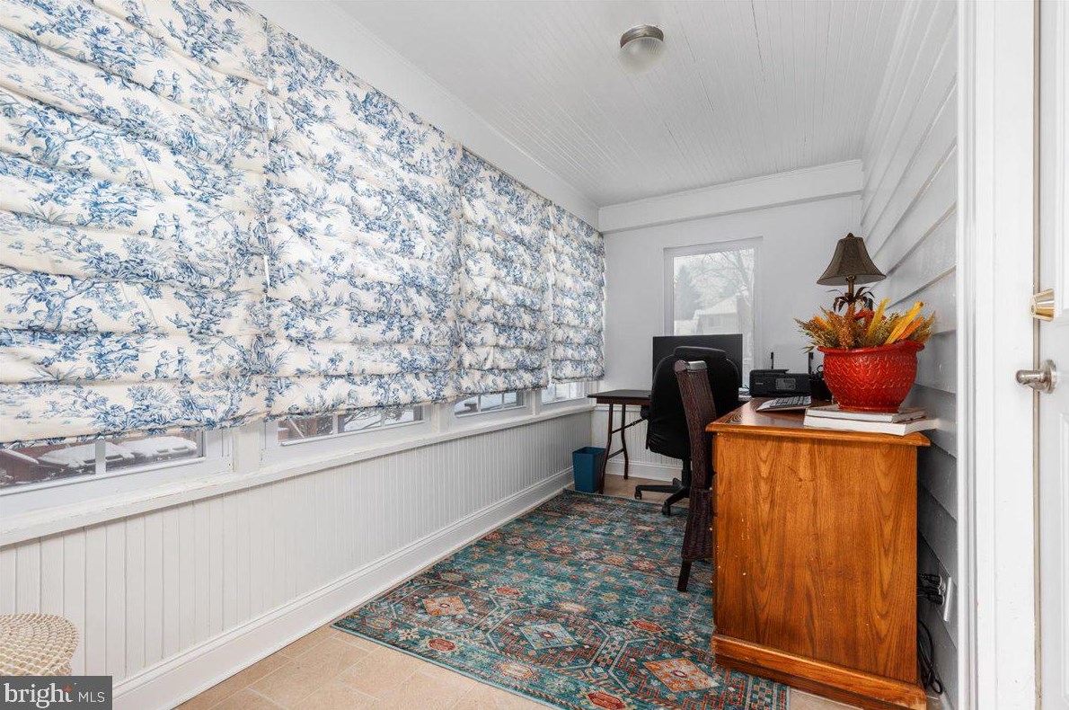 907 Lincoln Ave, Falls Church VA  22046-2512 exterior