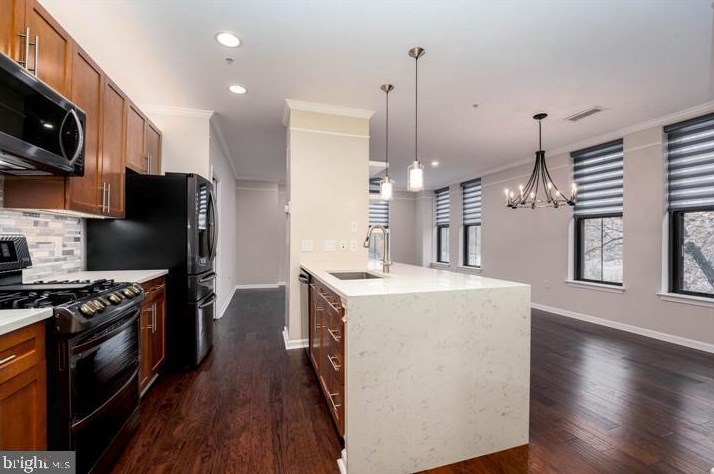 444 W Broad St #725, Falls Church, VA 22046
