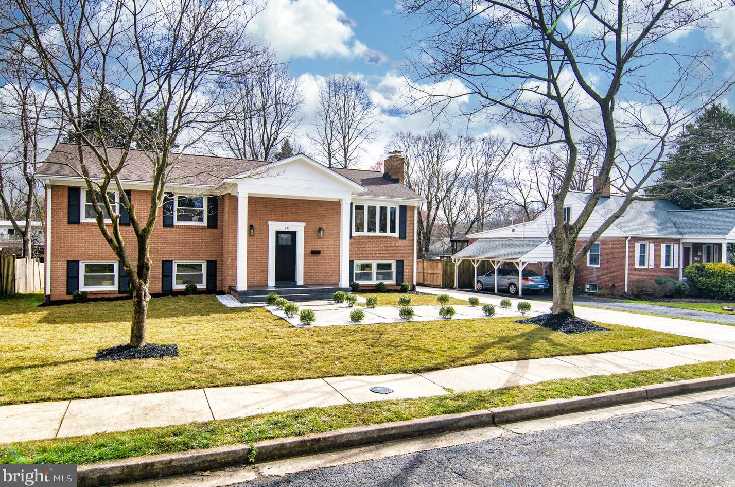 211 Patterson St, Falls Church, VA 22046
