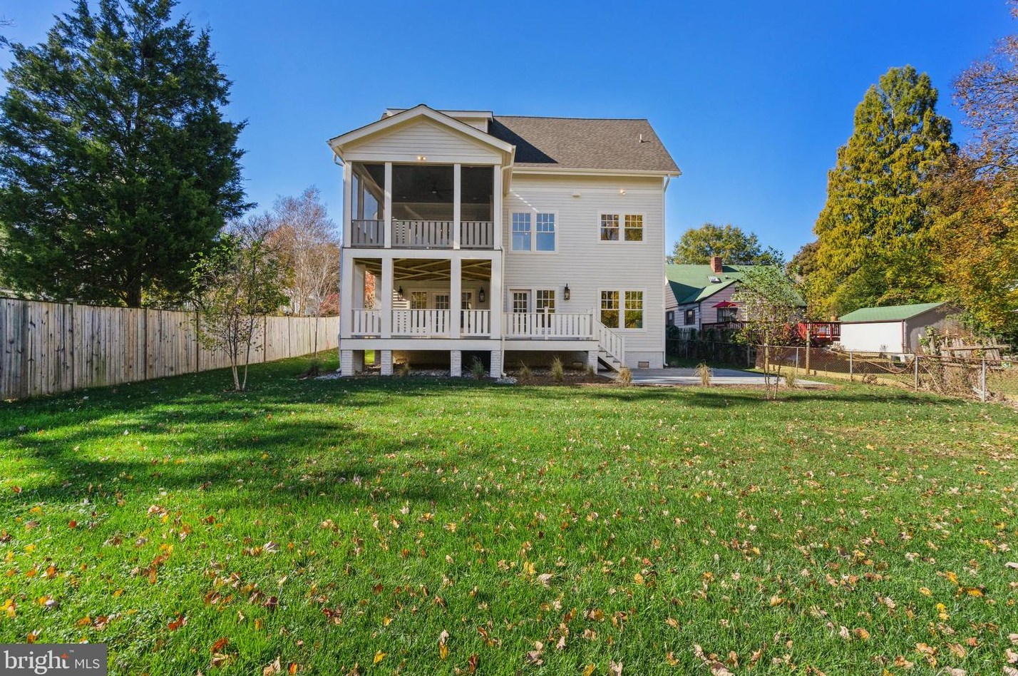 608 Jackson St, Falls Church VA  22046-2828 exterior