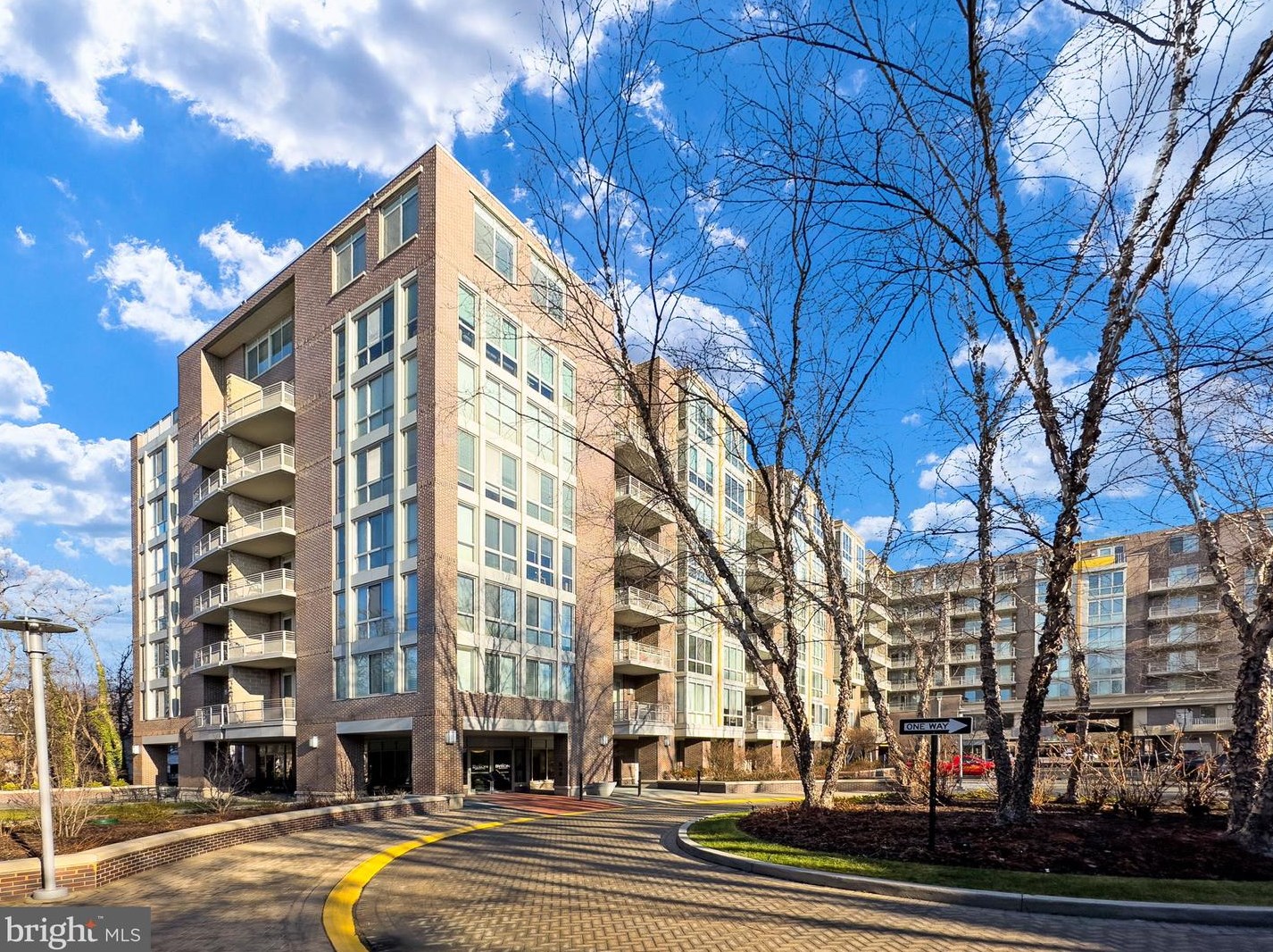 513 W Broad Street W #805, Falls Church, VA 22046