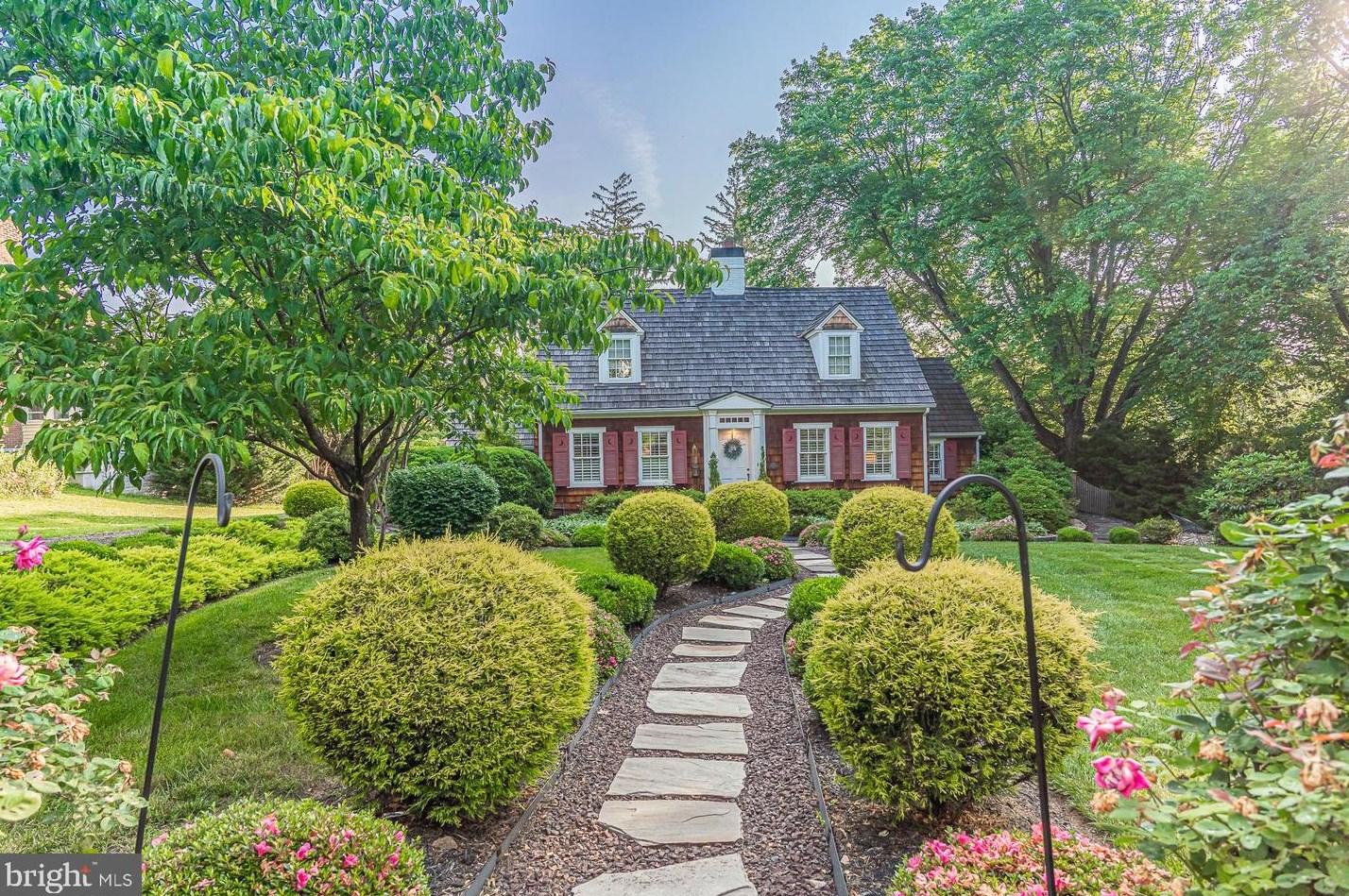 409 Broad St, Falls Church, VA 22046-3506