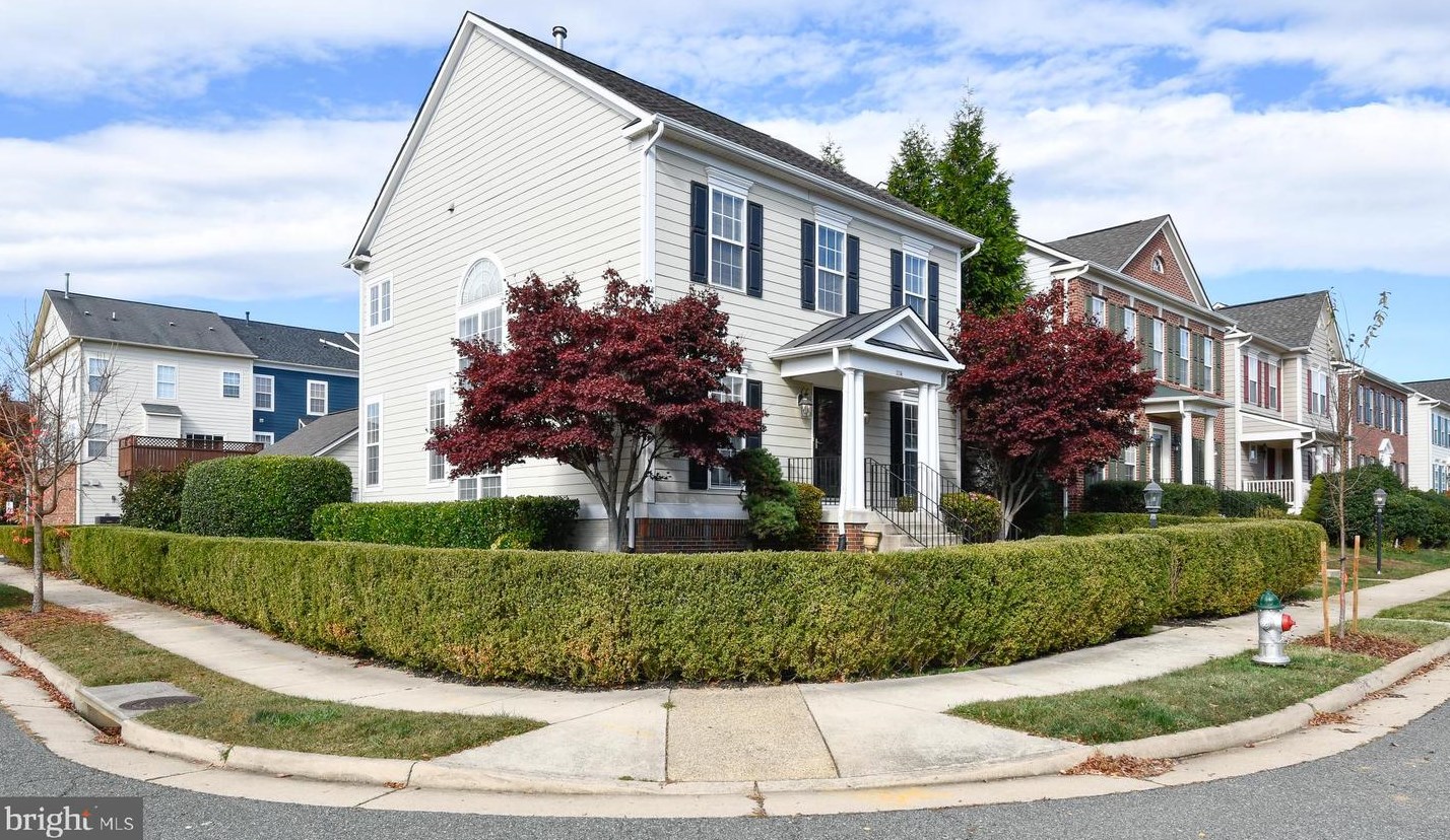 1114 Walker Dr, Fredericksburg, VA 22401