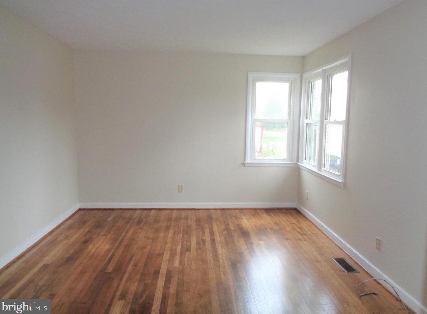 108 St Paul St, Fredericksburg, VA 22401