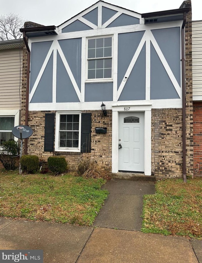 807 Denton Cir, Fredericksburg, VA 22401