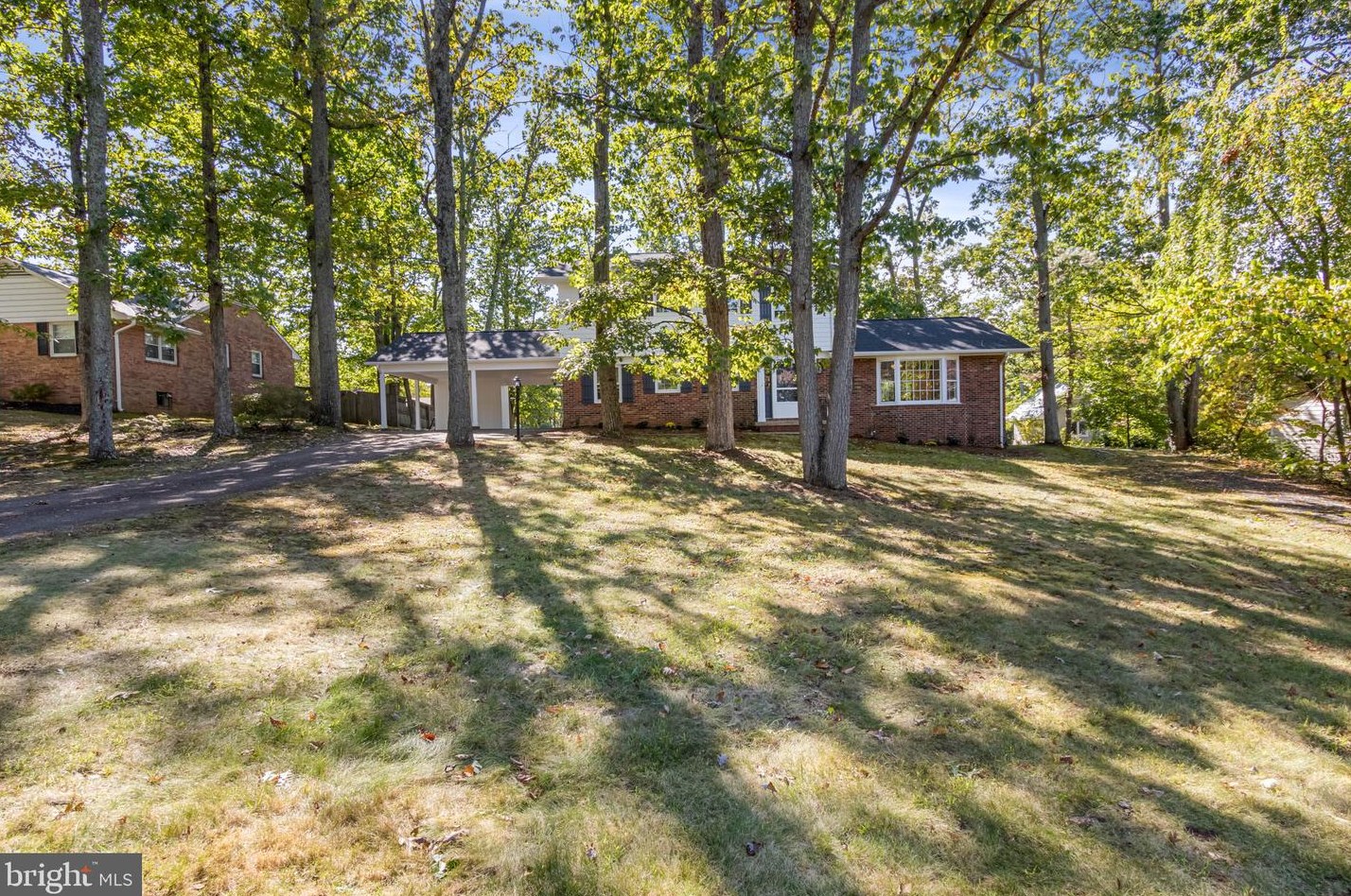306 Braehead Dr, Fredericksburg, VA 22401
