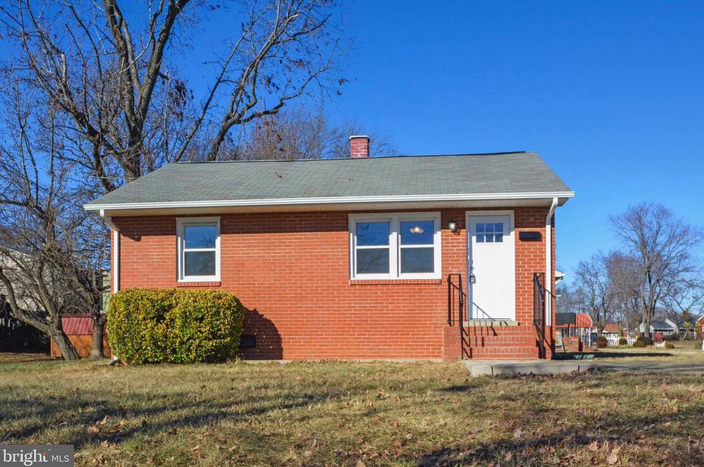 1811 Howard Ave, Fredericksburg, VA 22401