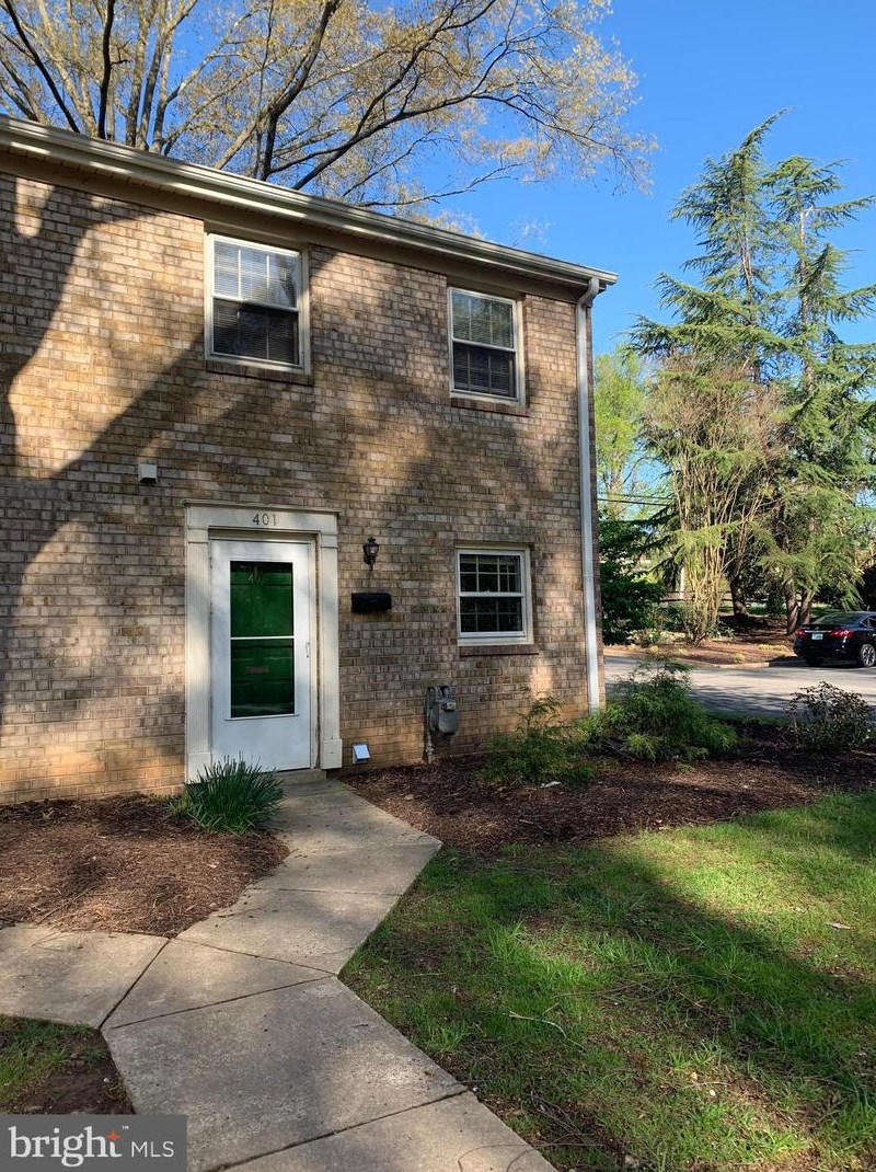 401 Greenbrier Ct, Fredericksburg, VA 22401