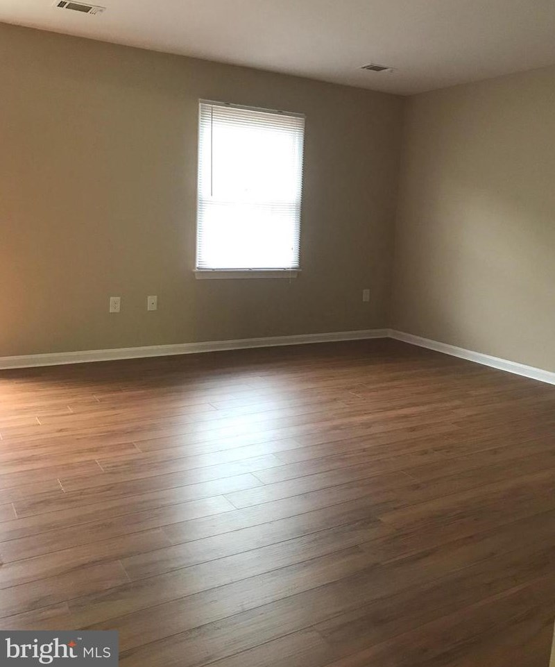 209 Farrell Ln, Fredericksburg, VA 22401