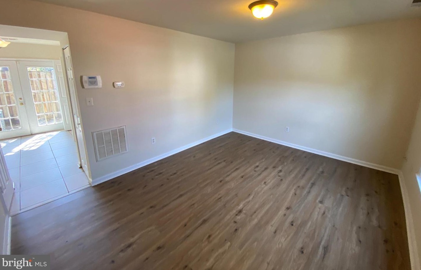 102 Hickok Cir, Fredericksburg, VA 22401