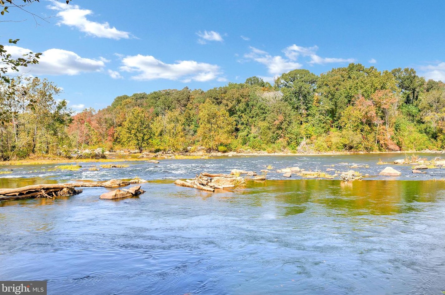 444 Riverside Dr, Fredericksburg, VA 22401