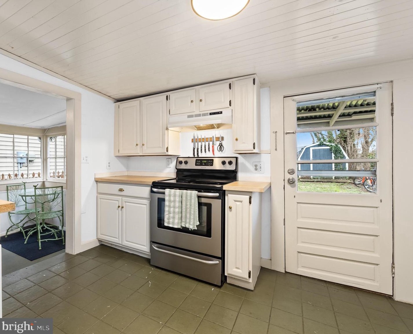 2622 Caroline St, Fredericksburg VA  22401-3229 exterior