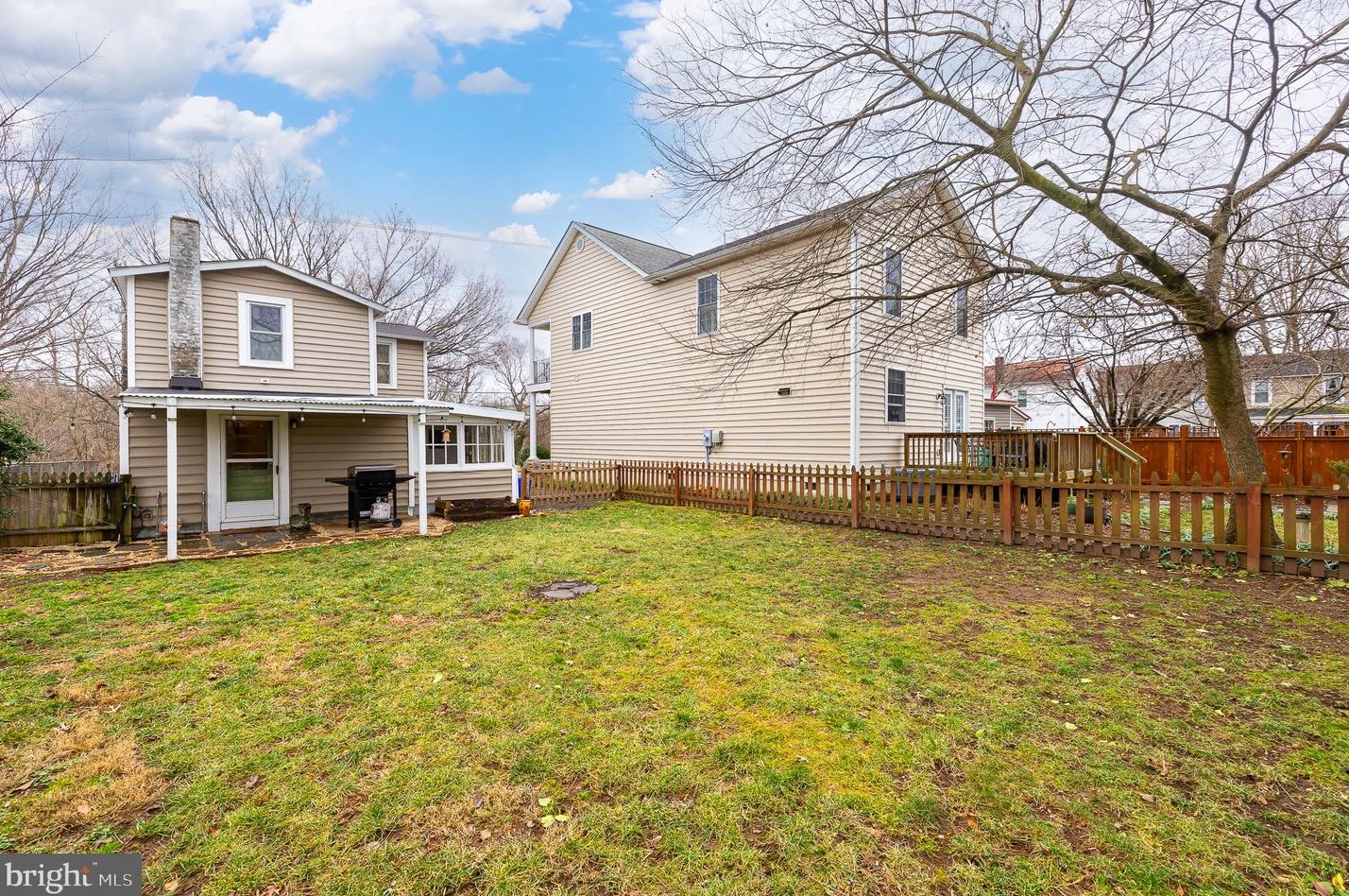 2622 Caroline St, Fredericksburg VA  22401-3229 exterior