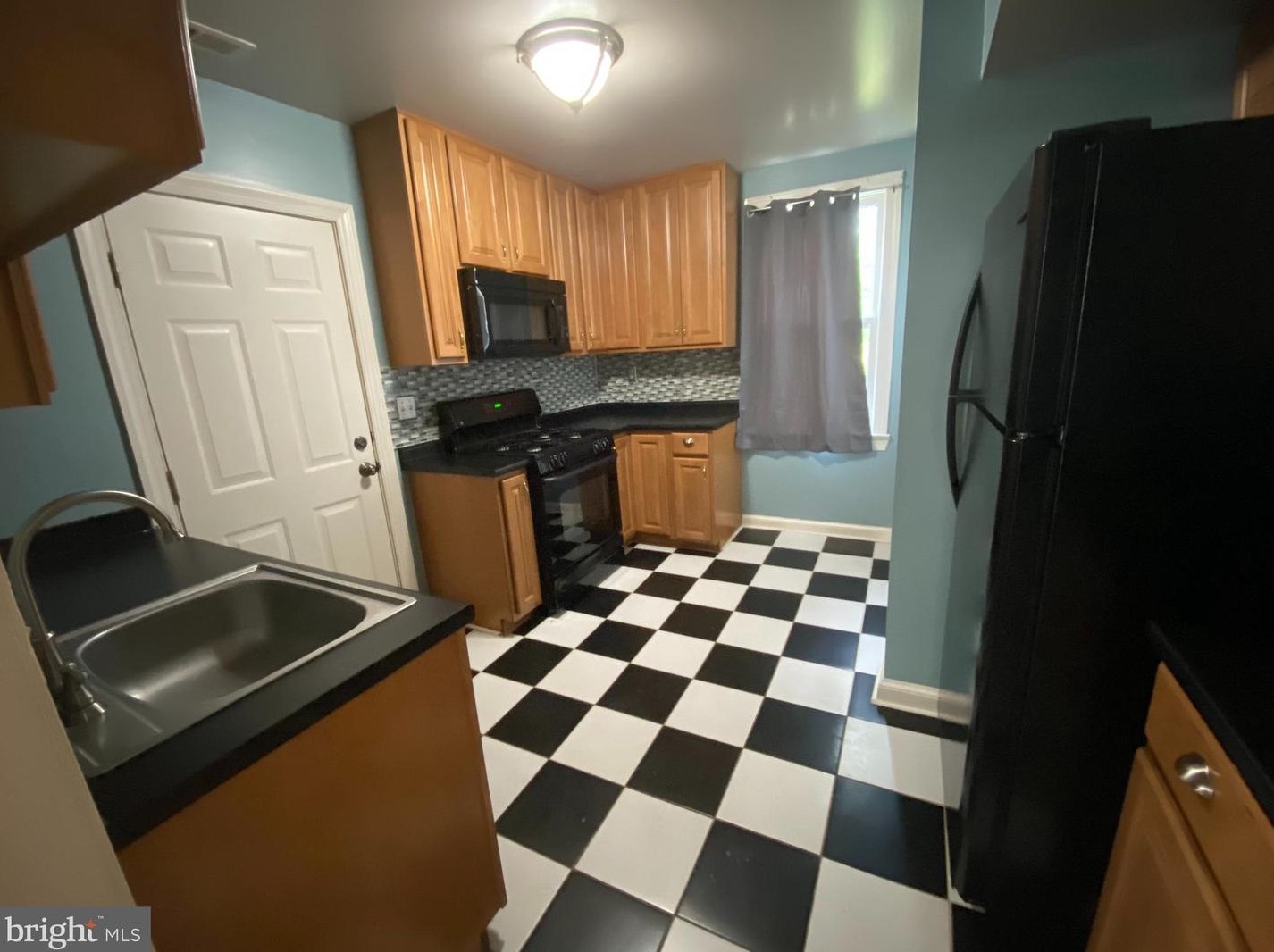 226 Charles St, Fredericksburg, VA 22401-6064