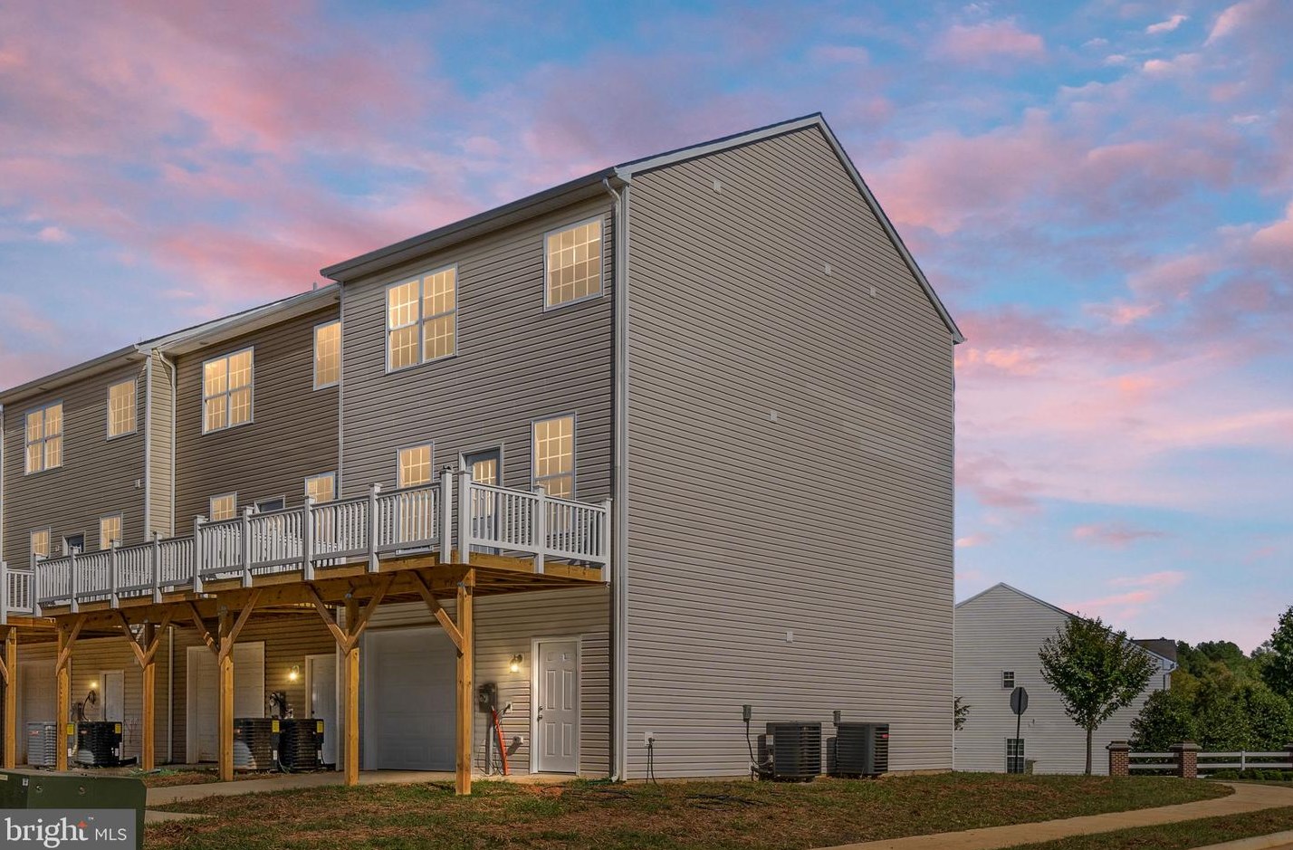 1008 Wicklow Dr, Fredericksburg, VA 22401-2722