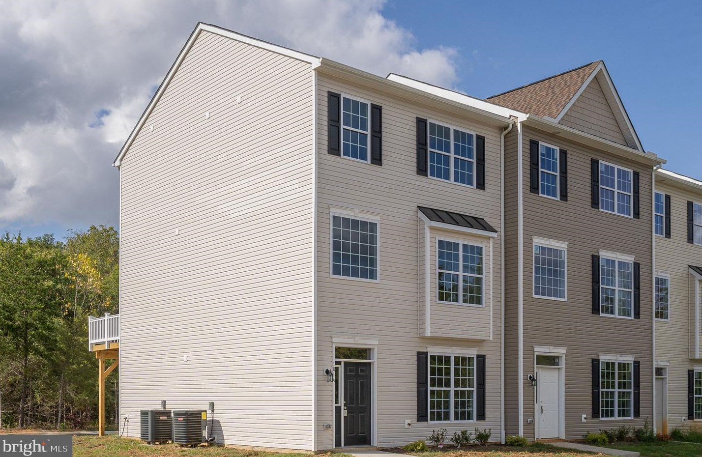 1006 Wicklow Dr, Fredericksburg VA  22401-2722 exterior