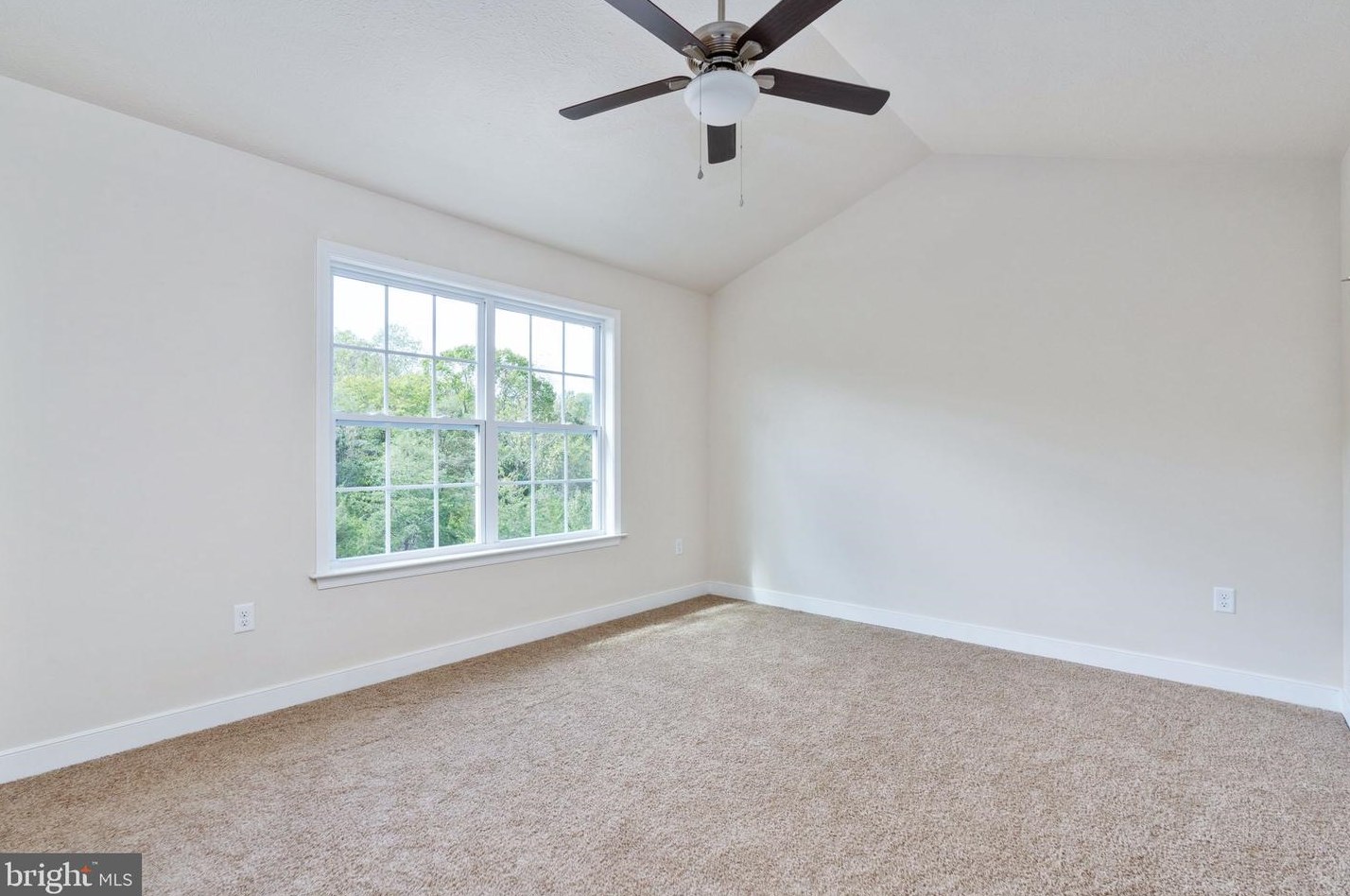 1006 Wicklow Dr, Fredericksburg VA  22401-2722 exterior