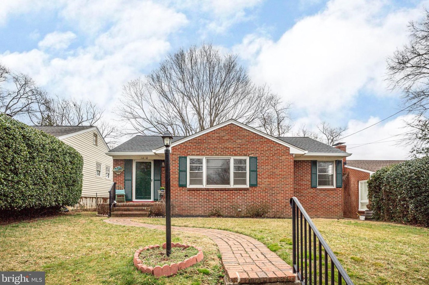 1416 Brent St, Fredericksburg, VA 22401-5316